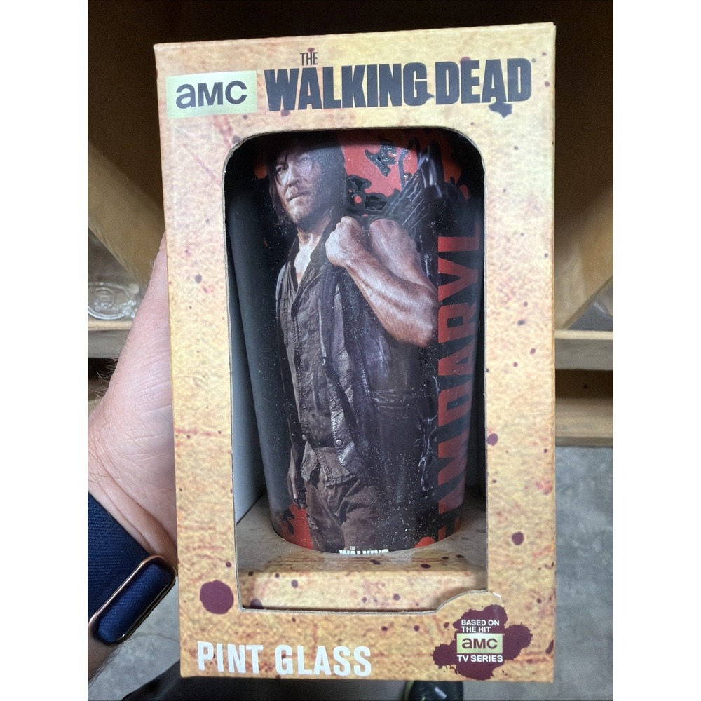 Walking dead glow in the dark logo pint glass 16oz
